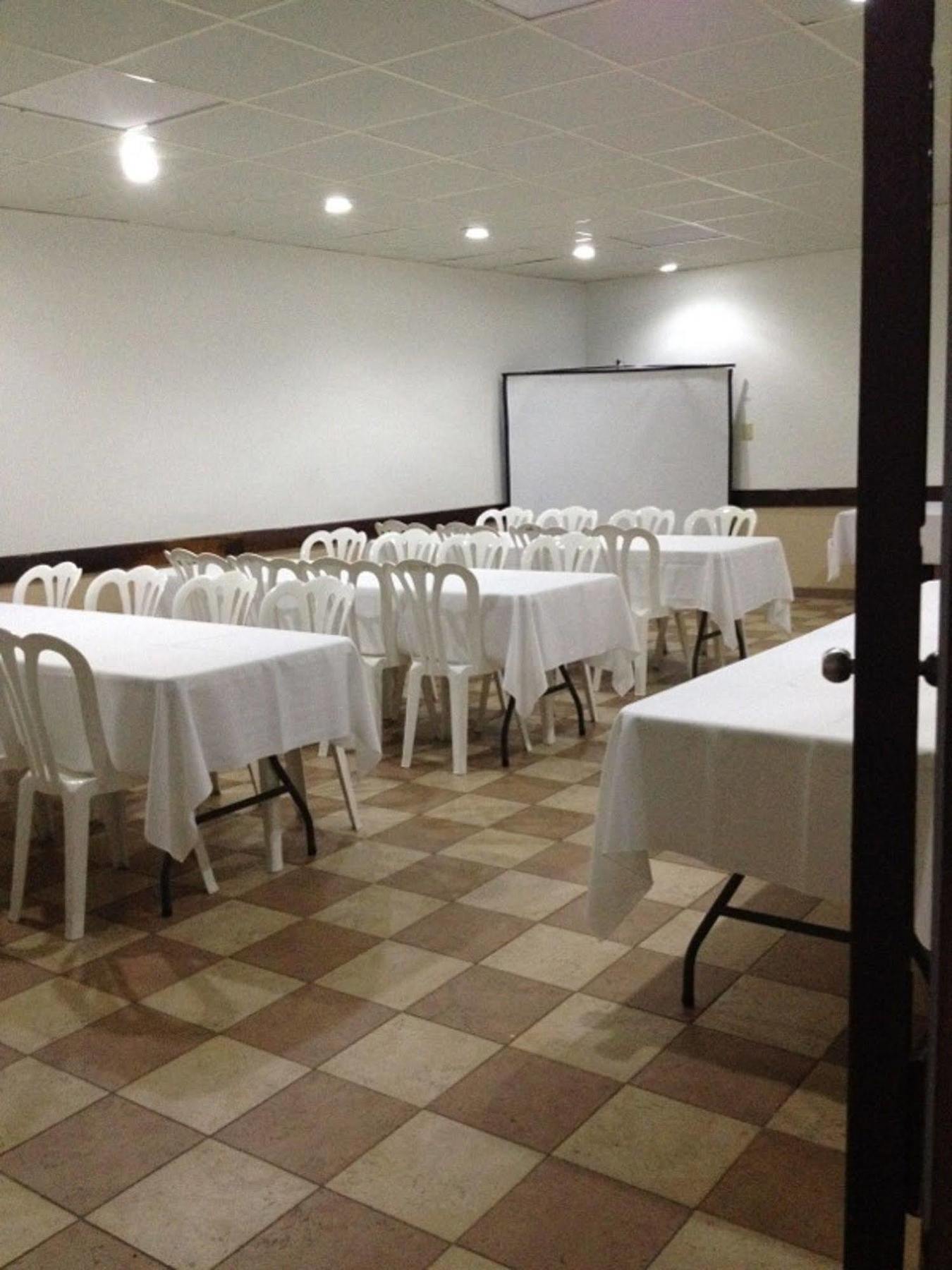 Arecibo Inn エクステリア 写真