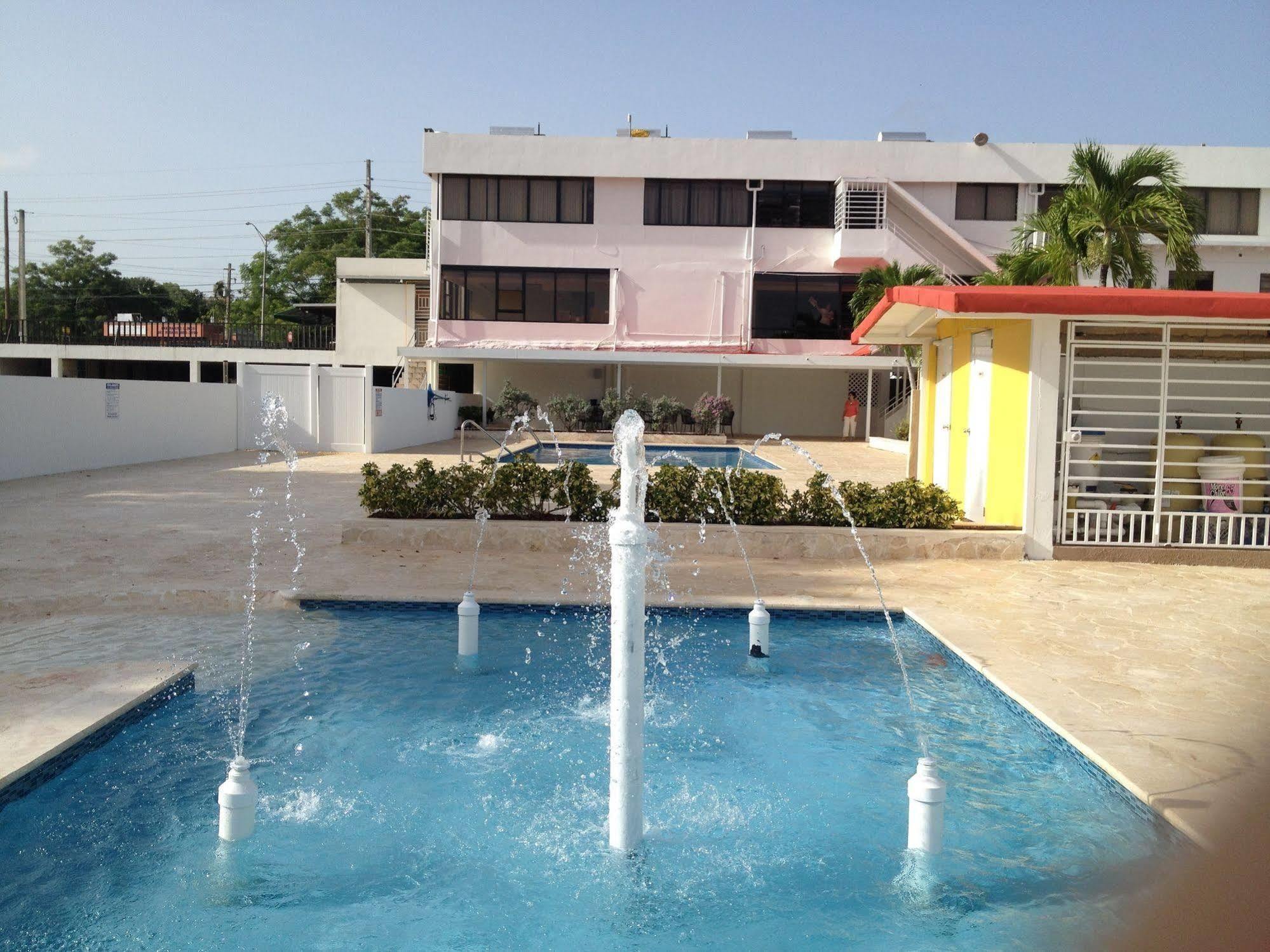 Arecibo Inn エクステリア 写真