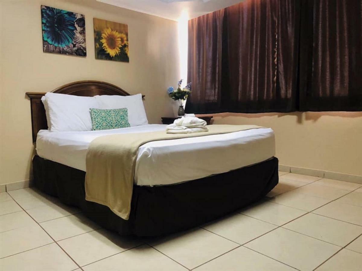 Arecibo Inn エクステリア 写真