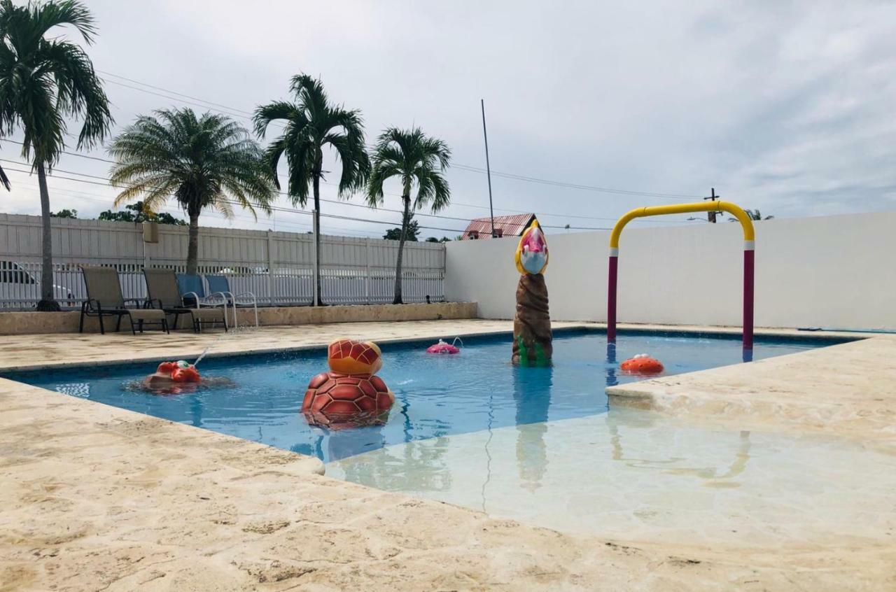 Arecibo Inn エクステリア 写真