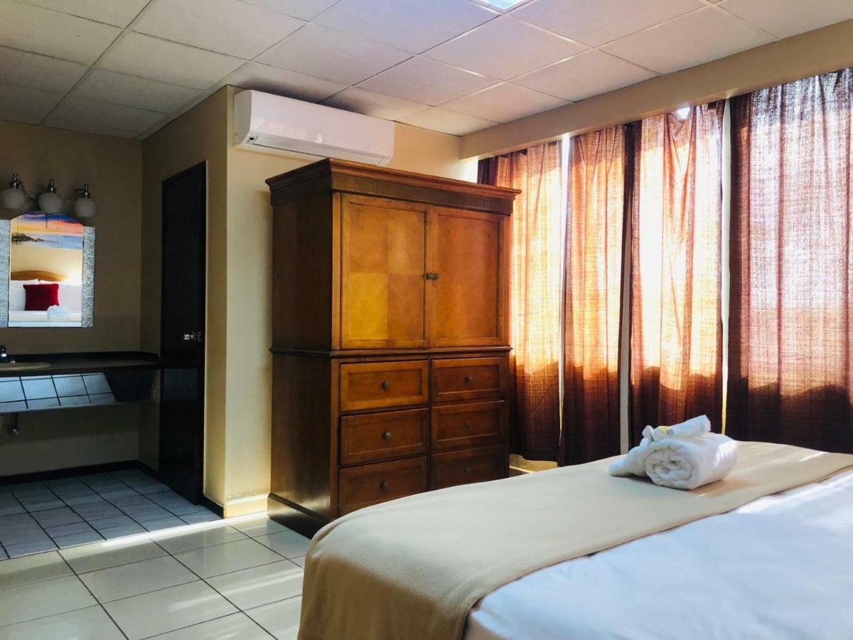 Arecibo Inn エクステリア 写真